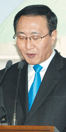 민주노동당 노회찬 의원이 5일 기자회견을 열고 “진보 정치의 새 길을 떠나고자 한다”며 탈당을 예고하면서 당 혁신안 부결로 촉발된 당내 노선 투쟁이 정점으로 치닫고 있다. 안철민 기자