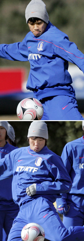 동아시아 축구선수권대회에 출전하는 한국축구대표팀에 합류한 ‘차세대 공격수’ 조진수(위 사진)와 고기구가 12일 파주 축구국가대표팀트레이닝센터(NFC)에서 훈련에 열중하고 있다. 파주=연합뉴스