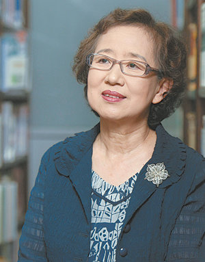 7일 국사편찬위원회의 첫 여성 위원장으로 기용된 정옥자 서울대 명예교수는 “지금은 역사를 올바로 정리해서 우리의 정체성을 제대로 다져야 하는 시점”이라고 강조했다. 동아일보 자료 사진