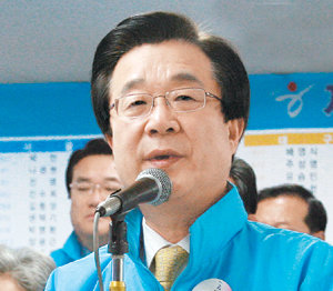 강재섭 대표가 ‘비례대표 후보자 국민과의 언약식’에서 인사말을 하고 있다. 박경모  기자