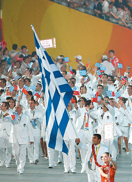 그리스 첫번째 입장그리스 선수단이 베이징 올림픽 개회식에서 204개 참가국 중 가장 먼저 입장하고 있다. 제1회 근대 올림픽 개최지이자 고대 올림픽 발상지인 그리스는 올림픽에서 가장 먼저 입장한다. 베이징=연합뉴스