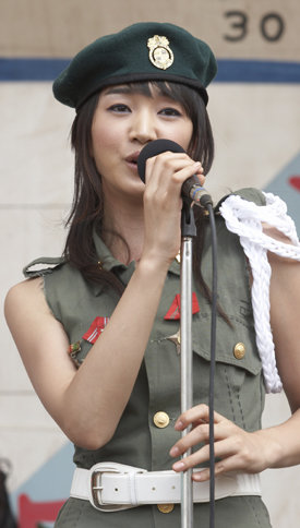 ‘왕의 남자’를 연출한 이준익 감독이 베트남전쟁을 소재로 다뤄 화제를 모았던 ‘님은 먼 곳에’. 사진 제공 쇼박스