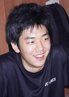 19일 저녁 베이징 외곽 ‘한인타운’ 왕징(望京)의 한 음식점에서 만난 배드민턴 혼합복식 금메달리스트 이용대.[연합]