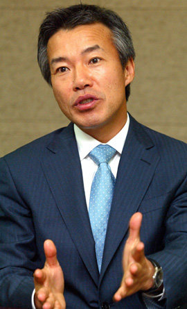 이휘성 한국IBM 사장은 “우리나라 기업들은 기술과 창의성의 결합을 통한 혁신, 하나의 유기체로 움직이는 ‘글로벌 통합 기업’ 모델 등의 글로벌 경영 트렌드를 눈여겨봐야 한다”고 강조했다. 사진 제공 IBM