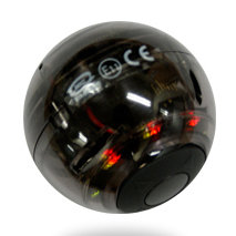 탁구공만한 크기지만 동영상을 촬영하거나 MP3를 들을 수 있다.