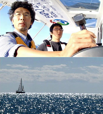 항해중인 권영인 박사와 송동윤 대원