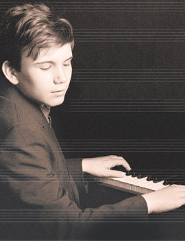 시각장애, 자폐 등 선천적 장애를 겪으면서도 피아노 연주를 통해 천재적인 음악성을 보여주고 있는 렉스. 사진 제공 Human&Books