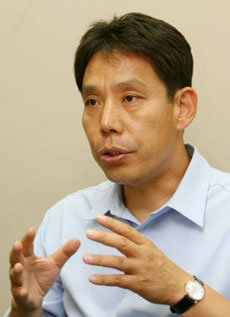 신문선 교수동아일보 자료 사진