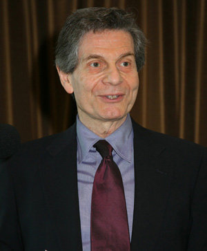 프랑스의 석학 기 소르망 씨가 파리 근교 자택에서 본보와 인터뷰를 했다. 그는 1시간 동안 진행된 인터뷰에서 세계 경제와 자본주의의 미래 등에 대해 명쾌하게 이야기를 이끌어갔다. 동아일보 자료 사진