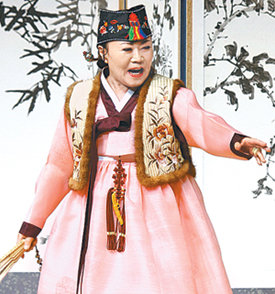 해설이 있는 국악 길잡이 공연 ‘국악징검다리’에 참여하는 김수연 명창. 사진 제공 국립국악원