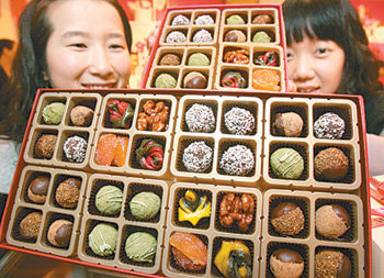 초콜릿은 심혈관 질환과 노화 방지에 좋지만 지나치게 많이 먹으면 비만 고지혈증 탈모 아토피피부염의 원인이 될 수 있다. 동아일보 자료 사진