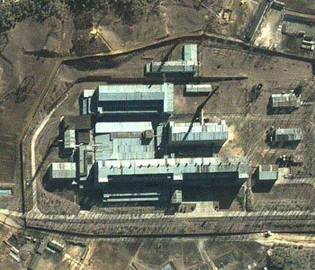 영변 핵시설 내 방사화학실험실의 위성사진. 동아일보 자료사진