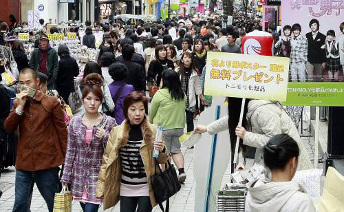 서울 중구 명동 거리는 언제나 일본인 관광객들로 가득찬다. 동아일보 자료사진