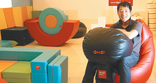 설립 3년 만에 국내 가구시장에서 디자인 우수성을 인정받고 있는 ‘디자인스킨’의 송성진 사장. 남양주=박영대 기자
