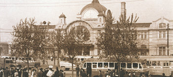 옛 서울역사의 1960년대 모습. 1925년 준공돼 2003년 11월까지 사용됐다. 사진 제공 코레일