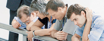 발사 연기의 안타까움에다 고향을 그리워하는 마음이 더해지면서 국내에 파견돼 근무하는 러시아 연구원과 기술자들의 한숨이 깊어지고 있다. 고흥=연합뉴스