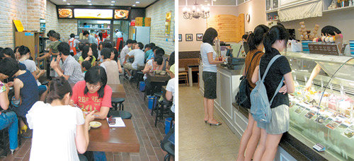 최근 도심 상권에 속속 등장하는 대형 몰(Mall)이 새로운 창업 시장으로 주목받고 있다. 국수전문점은 짧은 시간에 식사를 해결하려는 20, 30대 젊은 층에 인기가 높다.(왼쪽) 작은 규모로도 점포를 낼 수 있는 아이스크림 전문점은 몰을 찾는 다양한 연령대의 고객에게 인기가 높은 업종이다. 사진 제공 한국창업전략연구소