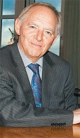 베를린 장벽이 붕괴된 1989년 서독 내무장관을 지내면서 40년간 분단된 독일 통합의 주역이 됐던 볼프강 쇼이블레 독일 연방내무장관. 사진 제공 독일 연방내무장관실