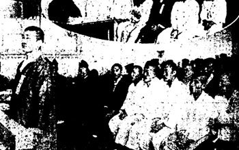 1926년 11월 2일 열린 6·10만세운동의 첫 공판. 서 있는 사람이 운동을 주도했던 이병립 연희전문학교 학생이다. 동아일보 자료 사진
