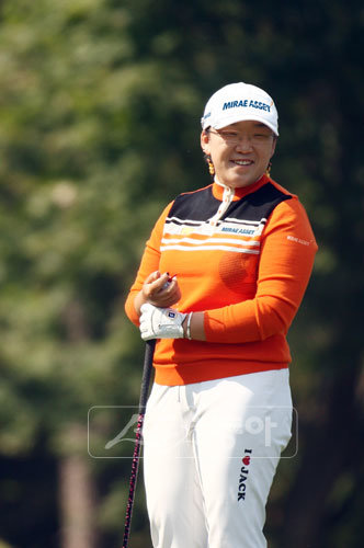 LPGA투어 3관왕을 노리고 있는 ‘지존’ 신지애(사진)가 12월4일부터 열리는 한일골프대항전에 최나연, 지은희 등과 함께 출전해 관록의 일본팀을 상대로 3년만의 우승에 도전한다. 스포츠동아DB