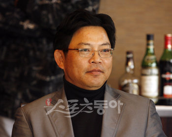 10일 오후 서울 소공동 롯데호텔에서 프로야구 첫 2군 감독 간담회에 참석한 양상문 롯데 자이언츠 감독. 임진환 기자 photolim@donga.com