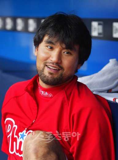 ‘코리안특급’ 박찬호가 휴식차 제주를 찾았지만 아침, 저녁으로 웨이트트레이닝을 하며 몸만들기에 몰두해 후배들의 귀감이 되고 있다. 스포츠동아DB