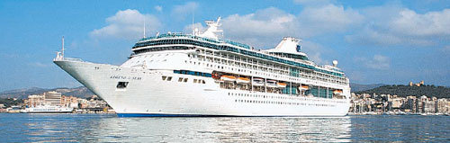 내년 부산항을 모항으로 들어올 예정인 미국 로열캐리비안 인터내셔널 소속의 레전드호 모습. 사진 제공 부산항만공사