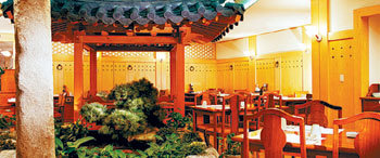 서울 중구 소공동 롯데호텔 지하 1층 한식당 ‘무궁화’. 1979년 호텔이 문을 열 때부터 있던 이 식당이 내년에 이 호텔 본관 38층으로 이전하면서 고급화된다. 사진 제공 롯데호텔