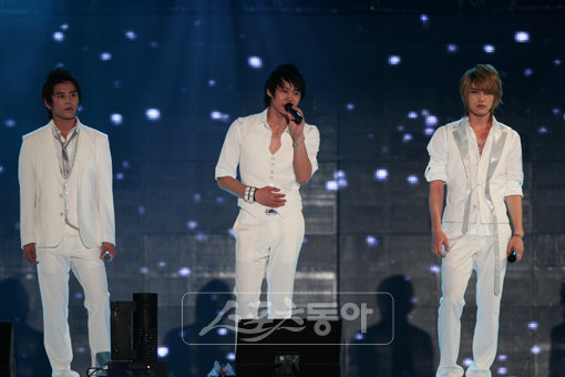 동방신기 시아준수-믹키유천-영웅재중.