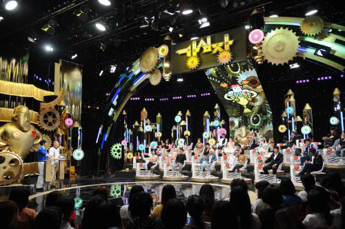 집단 게스트 토크쇼로 화요일 시청률 1위를 차지한 SBS 강심장. SBS 제공
