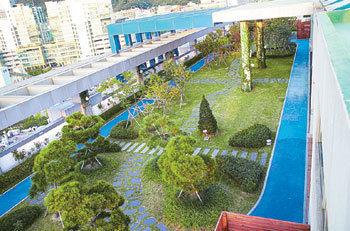 경기 성남시 시콕스타워의 옥상정원. 사진 제공 경기농림진흥재단