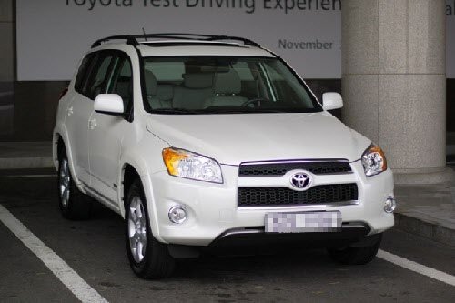 도요타 RAV4.