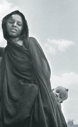 살가두 씨가 1973년 아프리카에 처음 갔을 때 촬영한 사진. 사진 제공 세바스치앙 살가두 씨