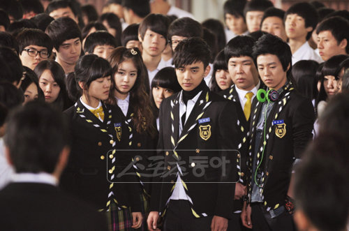 ‘훈훈한 국민 남동생은 잊어주세요.’ 유승호가 드라마 ‘공부의 신’에서 반항아로 변신하며 시청률 보증수표로 떠오르고 있다.사진제공 ｜ KBS