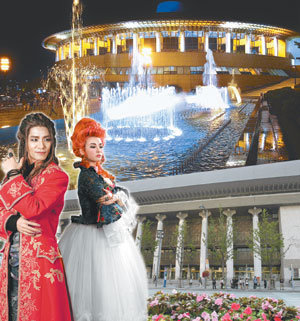 1월 세종문화회관 대극장에서 공연되는 오스트리아 뮤지컬 ‘모차르트’의 흥행 여부는 올해 뮤지컬 시장의 성패를 판가름할 시금석이
될 것으로 보인다. 각각 관료 출신과 기업 경영인을 수장으로 맞이한 서울 예술의 전당과 세종문화회관이 어떤 모습을 보일 것인지도
관심거리다. 사진 제공 EMK·동아일보 자료 사진