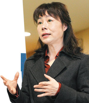 이정수 도쿄대 의학계연구과 교수는 2005년부터 일본 정부의 대사증후군 예방 프로그램 평가위원으로 활동했고 현재 서울시 대사증후군 연구사업단에서 자문을 맡고 있다. 박영대 기자