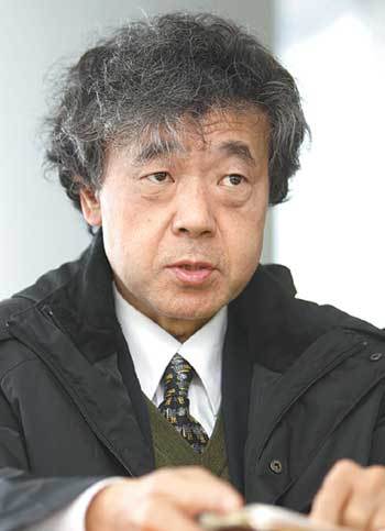 다치카와 마사키 씨가 28일 동아일보사에서 인터뷰를 하며 36년 만에 재심 무죄 판결을 받은 심경을 밝히고 있다. 박영대 기자