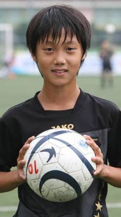 `축구 신동'으로 화제를 모았던 공격수 기대주 백승호. 자료사진 연합 
 ☞ 사진 더 보기