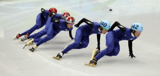 2010 밴쿠버 동계올림픽에 출전중인 쇼트트랙 대표팀이 17일 밴쿠퍼 퍼시픽 콜리시움에서 훈련을 하고 있다.  연합뉴스
