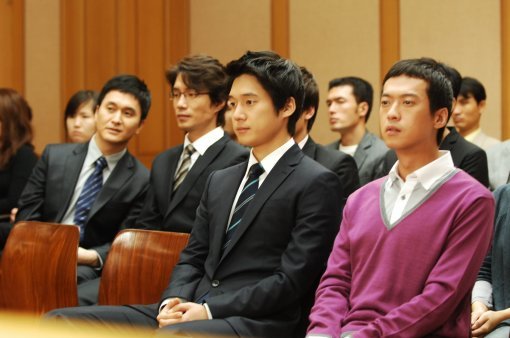 법정을 무대로 한 제대로 된 ‘명품 드라마’라는 평가를 얻은 SBS ‘신의 저울’의 한장면. 사진제공 SBS