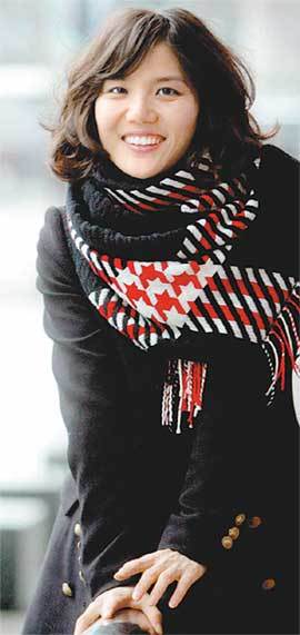 “어땠어요? 지루하진 않았어요?” 첫 장편소설에 대한 감상을 기자에게 질문한 소설가 편혜영 씨는 “일반 독자로서의 반응이 궁금했다”며 웃어 보였다. 원대연 기자