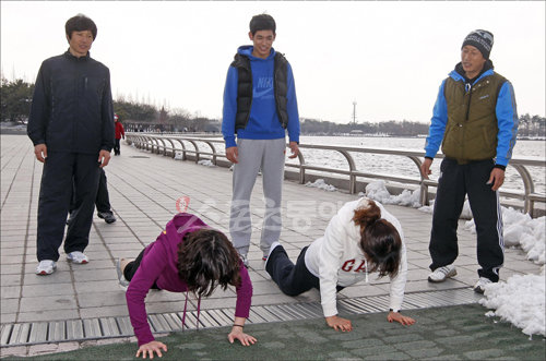 간단한 훈련부터 저질체력 KO패!