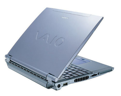 2001년 발매된 바이오 R505. 가격이 300만원에 육박하는 최고급 노트북이었다