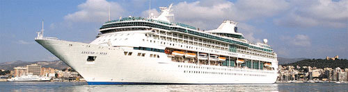 2일 부산항을 모항으로 영도구 동삼동 국제크루즈터미널에 입항하는 레전드호. 사진 제공 부산 항만공사