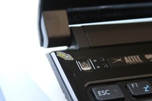 아수스 UL30VT-X1에 있던 엔비디아의 스위처블 그래픽 활성화 버튼