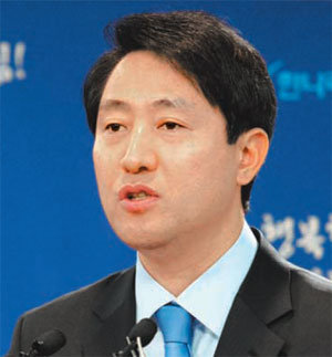 오세훈 서울시장이 14일 서울 여의도 한나라당사에서 기자회견을 열어 재선에 도전하겠다며 공식 출마선언을 하고 있다. 김경제 기자