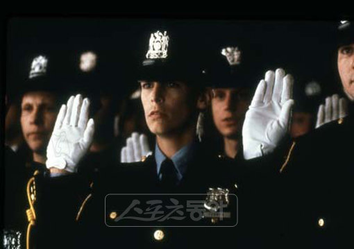 캐서린 비글로 감독의 영화 ‘블루 스틸’.