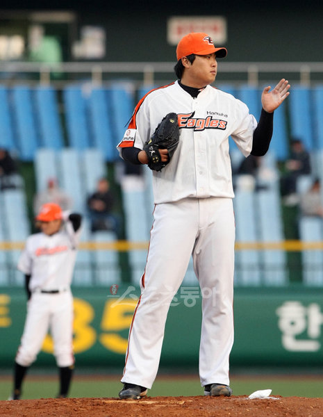 류현진(사진) 김광현으로 대표되는 좌완 투수들은 한국프로야구를 지배하고 있다. 과연 좌완투수의 공이 더 빠르게 느껴진다는 것은 정설일까 속설일까? 스포츠동아 DB