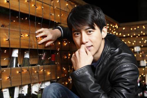 고수는 장동건을 잇는 대표적인 광고계 '매너 모델'로 꼽힌다. 광고 촬영장에서 모델인 본인보다 광고 스태프들을 먼저 배려하는 모습이 관계자들을 감동케하기도 했다. 스포츠동아 양회성 기자.