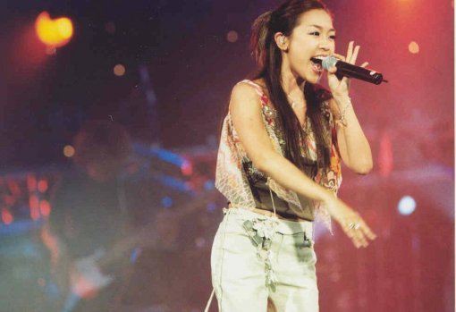 가수 박정현은 흑인음악이 우리나라에 본격적으로 뿌리내린 1990년 후반의 대표적인 성과물로 평가할만하다.